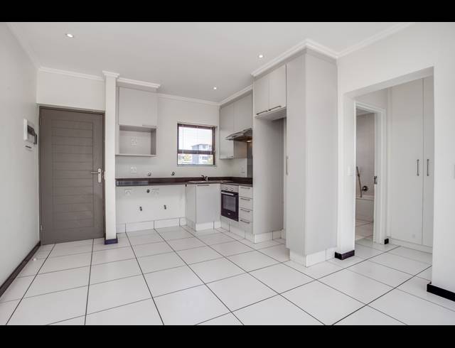 1 BEDROOM APARTMENT FOR SALE IN LONEHILL